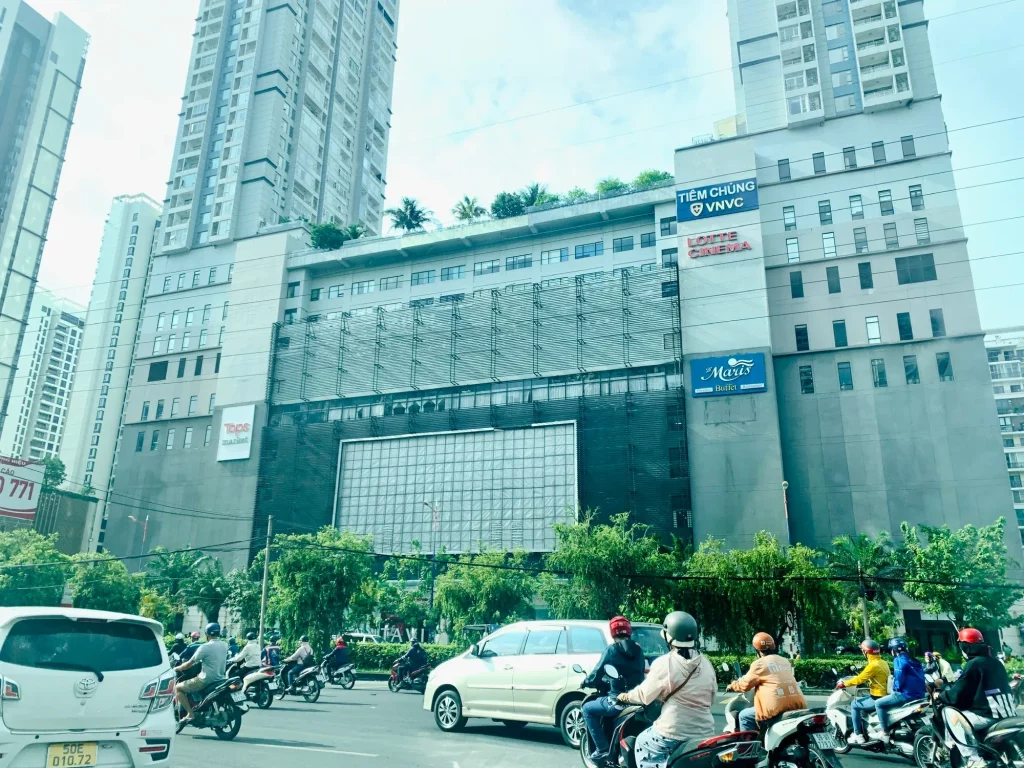 Ưu điểm khi thuê văn phòng trong trung tâm thương mại